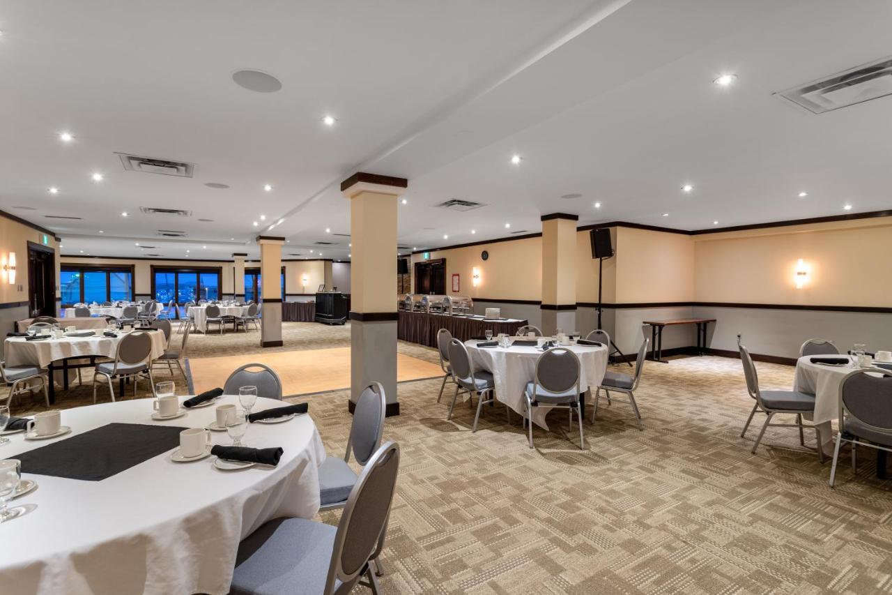 Ramada By Wyndham Northern Grand Hotel & Conference Centre Fort St. John Екстер'єр фото