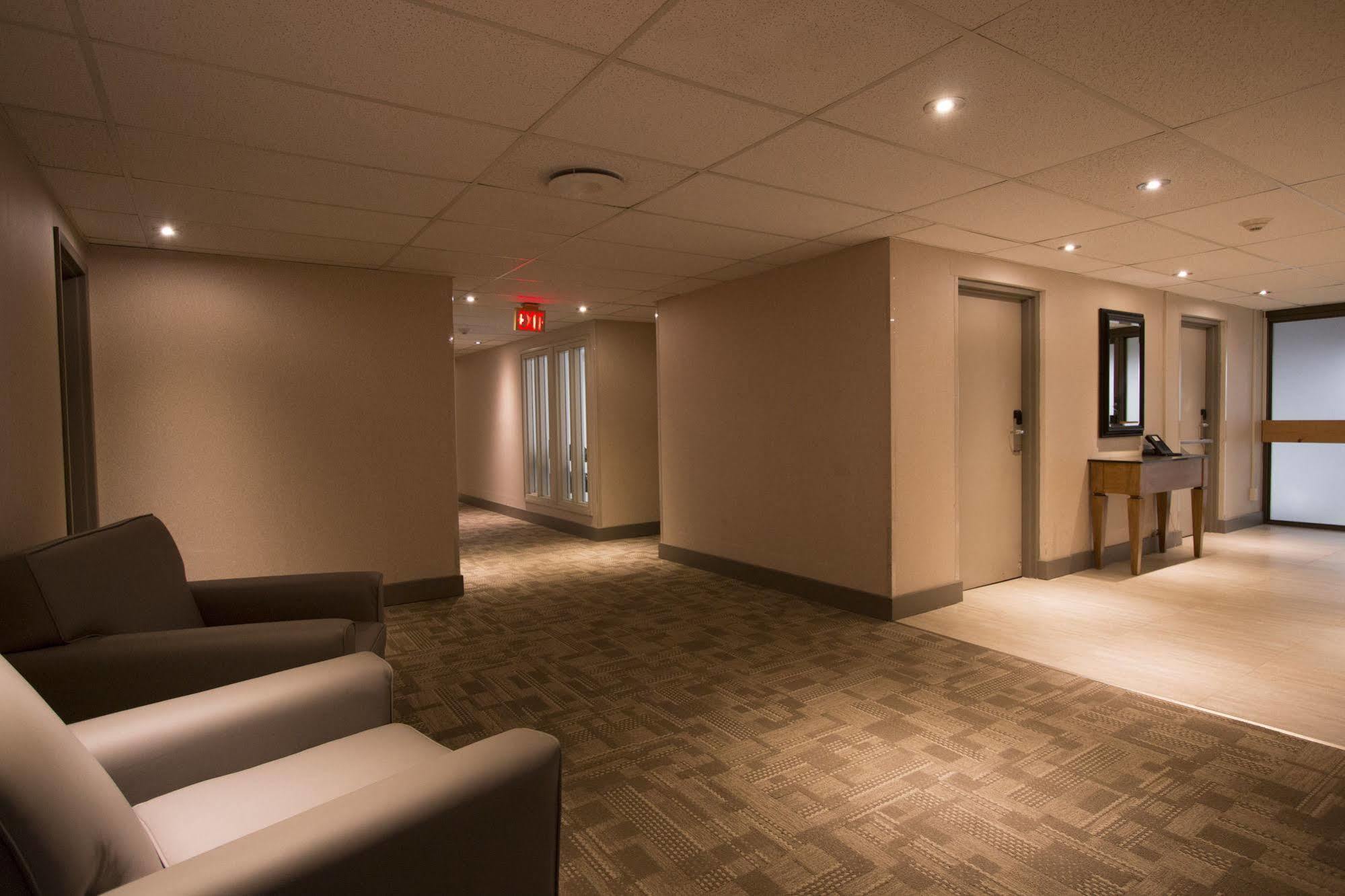 Ramada By Wyndham Northern Grand Hotel & Conference Centre Fort St. John Екстер'єр фото